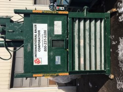 Gebruikte BACE V63XHD verticale balenpers met diepe penetratie