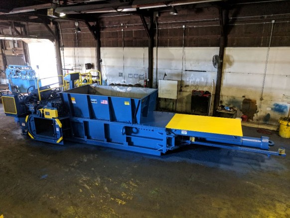 Presse à balles à deux béliers Harris HRB-8NF 1988 reconditionnée