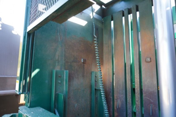 Gerenoveerde PTR 60 Inch 2300 verticale (neerwaartse) balenpers