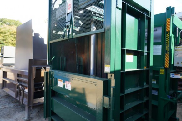 Gerenoveerde PTR 60 Inch 2300 verticale (neerwaartse) balenpers