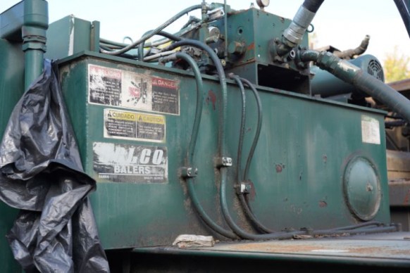 Brugt Selco (Harris) Single Ram Auto Tie Horizontal Baler