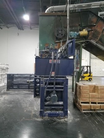 Gereviseerde (gebruikte) Max Pak HOE-2850-308AR Single Ram Auto Tie Baler