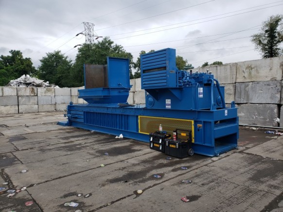 Usado (recondicionado) Prensa enfardadeira horizontal Harris HAL-60-NFFEFP de porta fechada manual