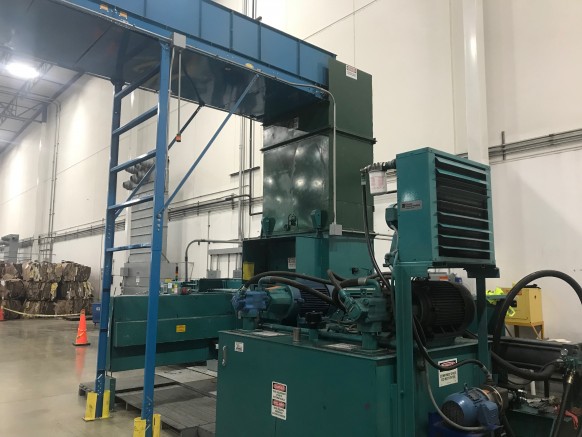 Gebruikte Maren 338-4242-120R Single Ram Open End Auto-Tie horizontale balenpers