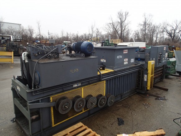 Käytetty Selco HLO Single Ram Open End Auto-Tie Vaakasuuntainen paalain