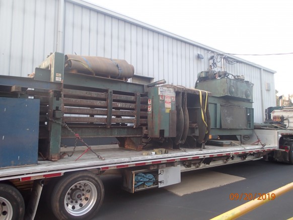 Reconditioned International AT-865-EXP-75 	 Single Ram Open End Auto-Tie Horizontal Baler