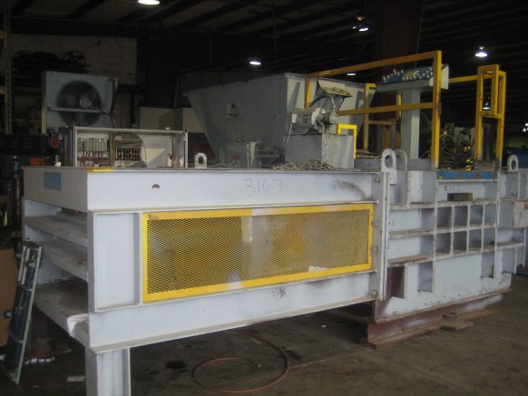 Pressa per balle automatica orizzontale Harris HRB a due pistoni usata