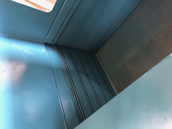 Pressa per balle orizzontale a porte chiuse Marathon CE 503042 usata