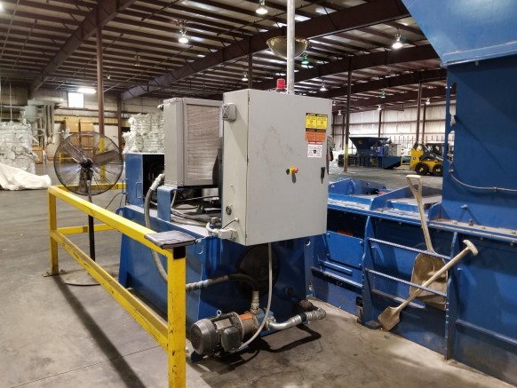 Pressa per balle orizzontale con legatura automatica a 2 pistoni Excel 2R9 usata