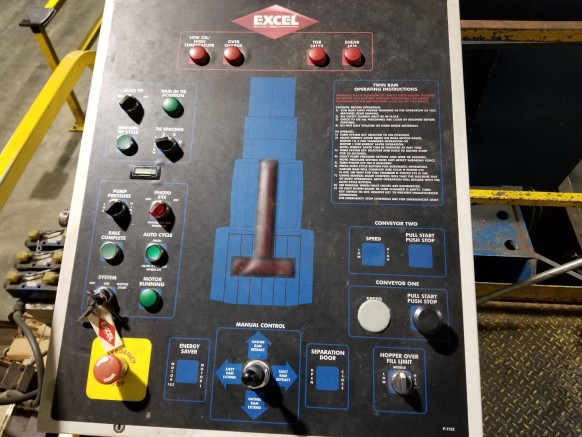 Pressa per balle orizzontale con legatura automatica a 2 pistoni Excel 2R9 usata