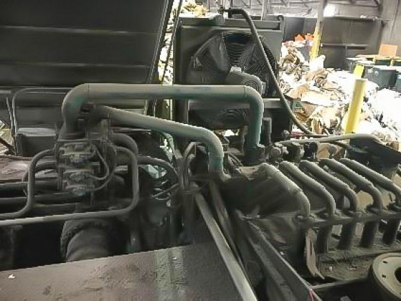 Gebruikte Harris HRB-918 Two Ram Baler