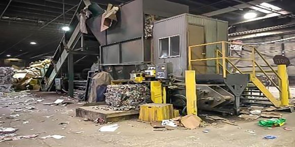 Gebruikte Harris HRB-918 Two Ram Baler