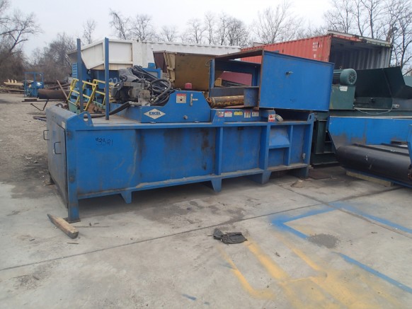 Renoveret Excel EX-62 Fuldskub lukket dør Manuel binde Vandret ballepresser