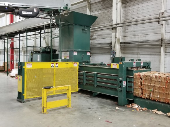 Gebrauchte IBC Single Ram Auto-Tie Horizontalballenpresse