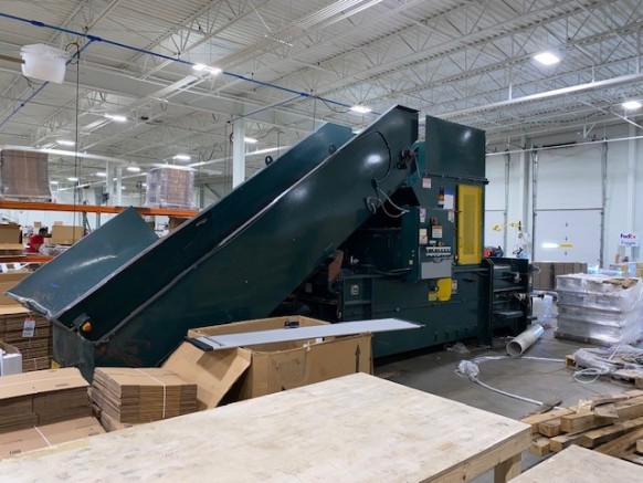 Reconditioned IBC Closed Door Baler with Infeed Conveyor