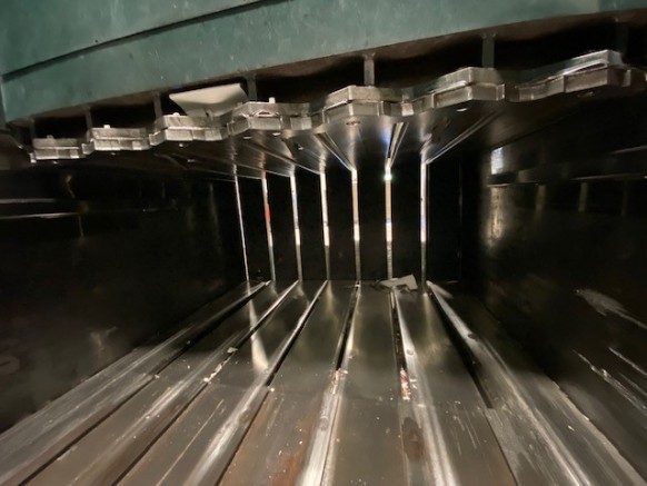 Reconditioned IBC Closed Door Baler with Infeed Conveyor