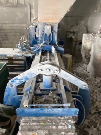 Empacadora American Auto-Tie usada