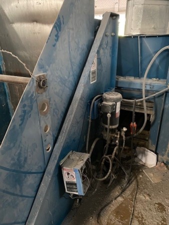 TRITURADOR DE PAPEL DE EIXO VERTICAL USADO 200HP PULVERIZADOR VERTICAL