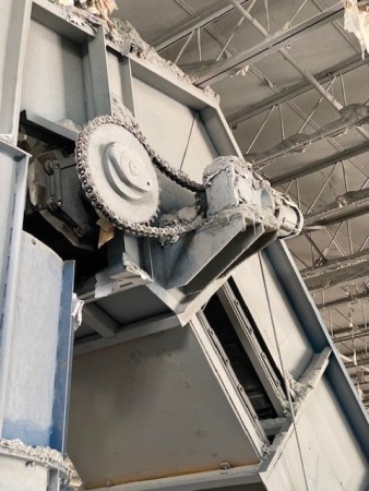 TRITURADOR DE PAPEL DE EIXO VERTICAL USADO 200HP PULVERIZADOR VERTICAL