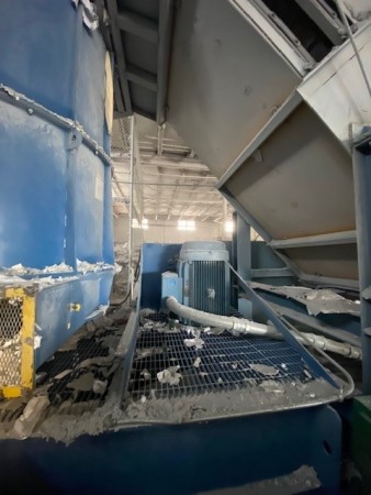 TRITURADOR DE PAPEL DE EIXO VERTICAL USADO 200HP PULVERIZADOR VERTICAL