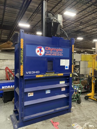 Begagnad BACE Vertikal Balpress