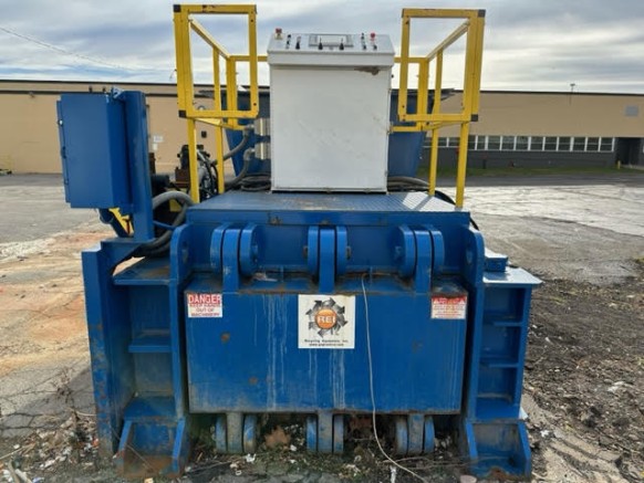 Used IBC TR11-T75-HP Two-Ram Baler