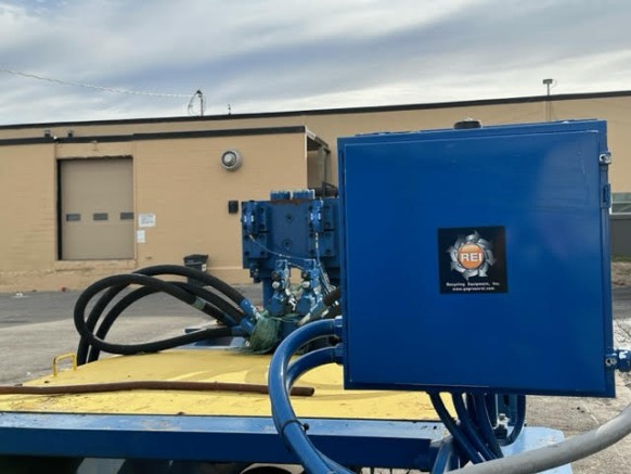 Used IBC TR11-T75-HP Two-Ram Baler