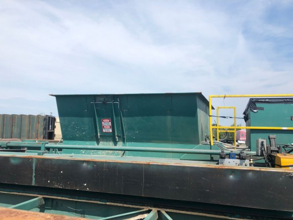 Gebrauchtes Mosley Gorilla Two Ram &amp; 72" breites Gummi-Kombinations-Ballenpressen-Einlaufförderband