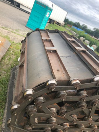 Gebrauchtes Mosley Gorilla Two Ram &amp; 72" breites Gummi-Kombinations-Ballenpressen-Einlaufförderband